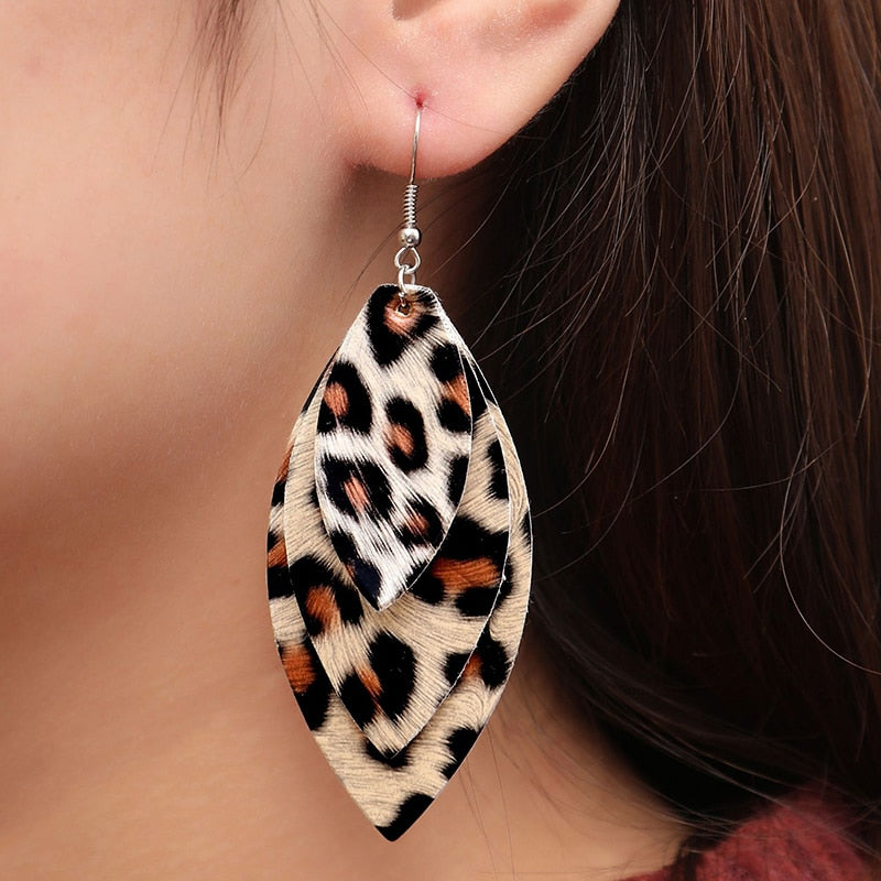 Retro Leopard Dangle Earrings